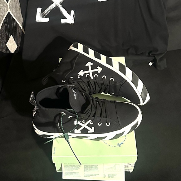 Off White Sneakers - Picture 1 of 1